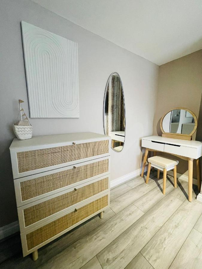The Rambler's Rest Cottage, Parkgate, Wirral Parkgate (Cheshire)