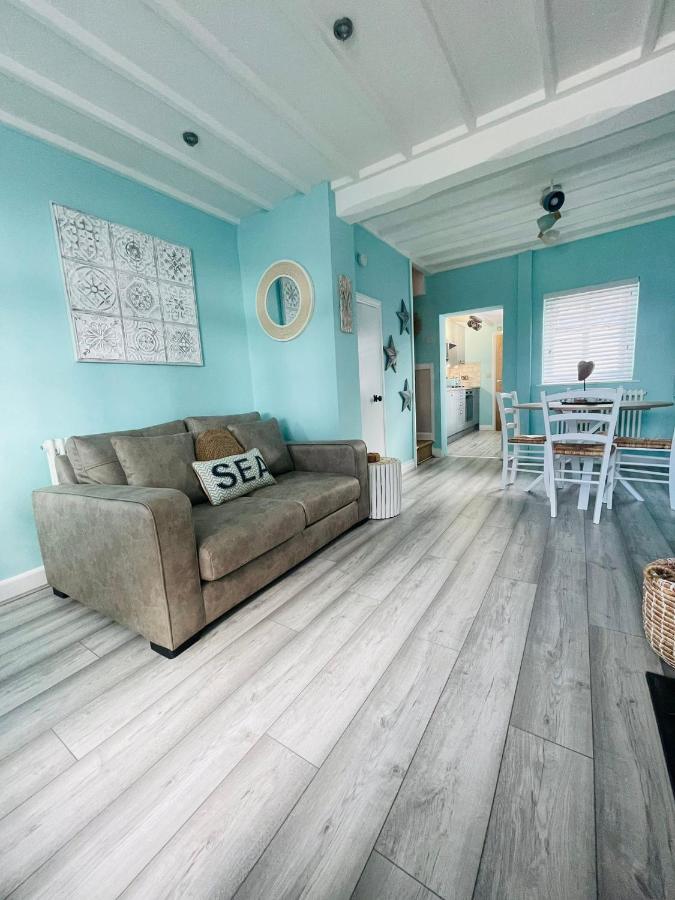 The Rambler's Rest Cottage, Parkgate, Wirral