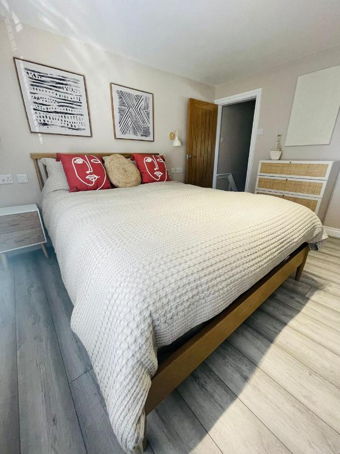 The Rambler's Rest Cottage, Parkgate, Wirral Holiday home *