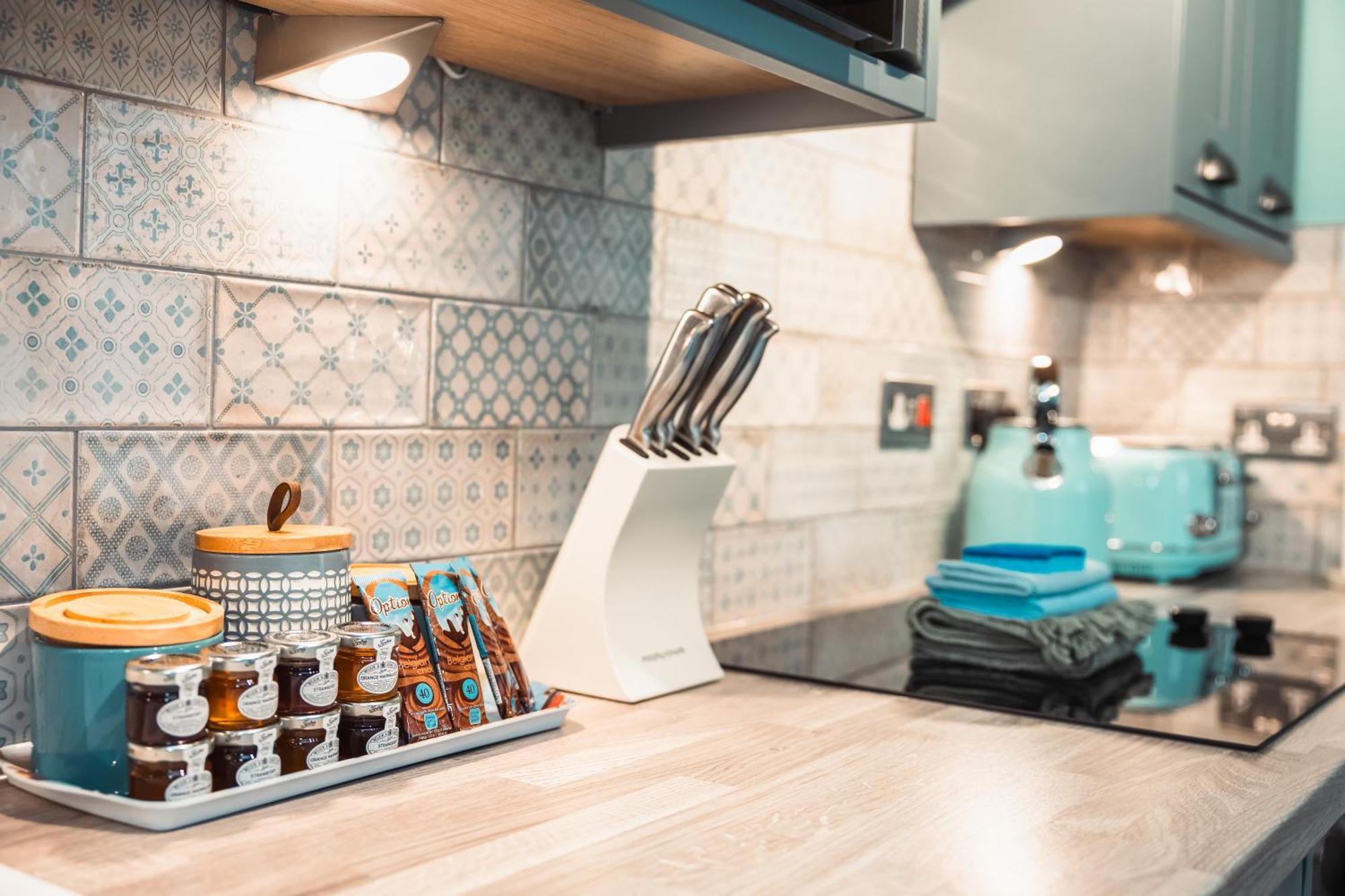 The Rambler's Rest Cottage, Parkgate, Wirral Holiday home *